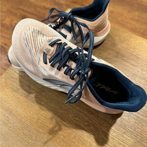 Altra Provision 6 Running Shoes, size 7.5